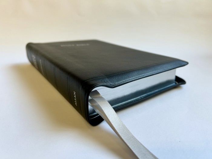 Allan 52 Longprimer Black Meriva Calfskin Silver Line - Leather-lined